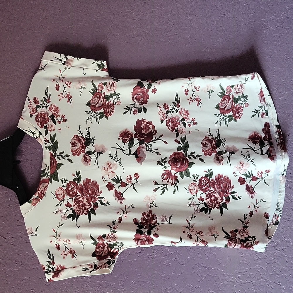 Bae City Floral Top - Picture 6 of 8